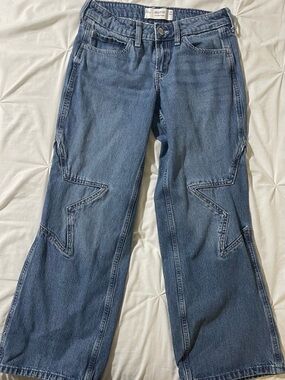 Hollister Medium Blue Low-Rise Baggy Jeans